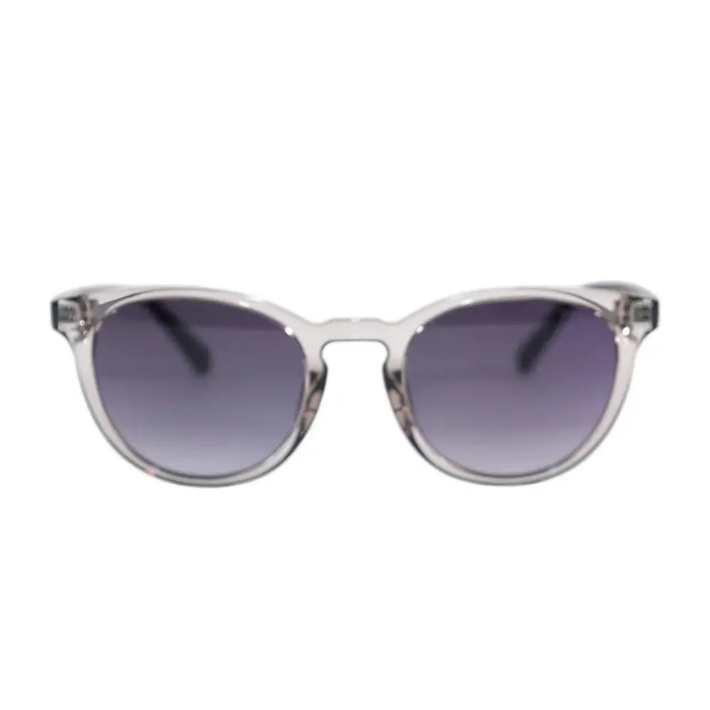 GUESS Round Sunglasses – Transparent Grey / Grey Gradient – Matte Black Arms–NWT